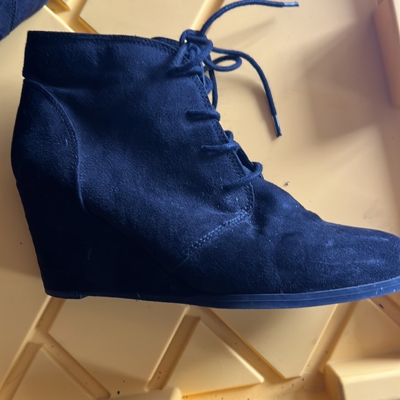 Beautiful Booties !! - Picture 2 of 6